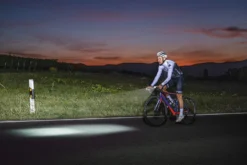 Sigma Aura-80 Mit Akku Für USB-Ladegerät -Fahrräder Verkäufe Sigma Frontleuchte Batterieleuchte LED Akku Aura 80 Lux USB 17800 4016224178001 070 28037j